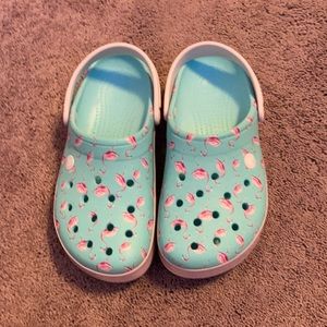 Flamingo crocs